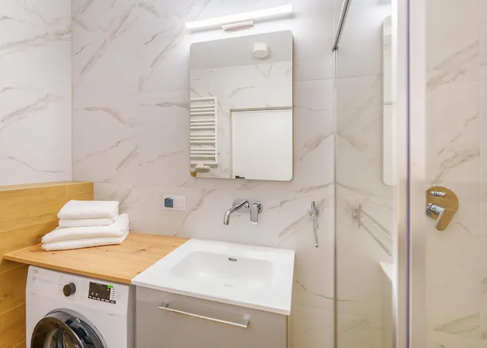 Lägenhet Przy Kollataja Z Parkingiem